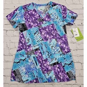 BIO Bring It On Multicolor Abstract Print Stretch Cotton Scrub Top WOMENS XS